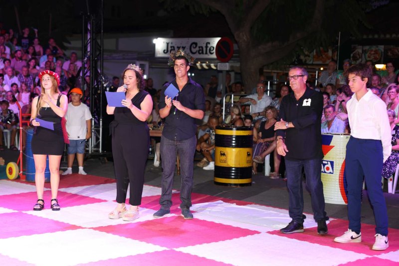 Y los mares sucumben ante la acción depredadora y el egoísmo de la humanidad en los Escacs Vivents de Xàbia  Y los mares sucumben ante la acción depredadora y el egoísmo de la humanidad en los Escacs Vivents de Xàbia